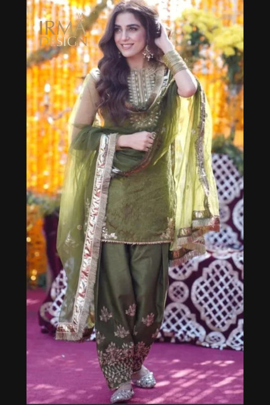 Maya Ali Mehendi/Mayun Outfit