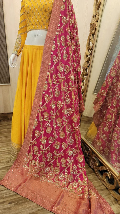 Ifthia | Mehendi and Holoud Lehenga