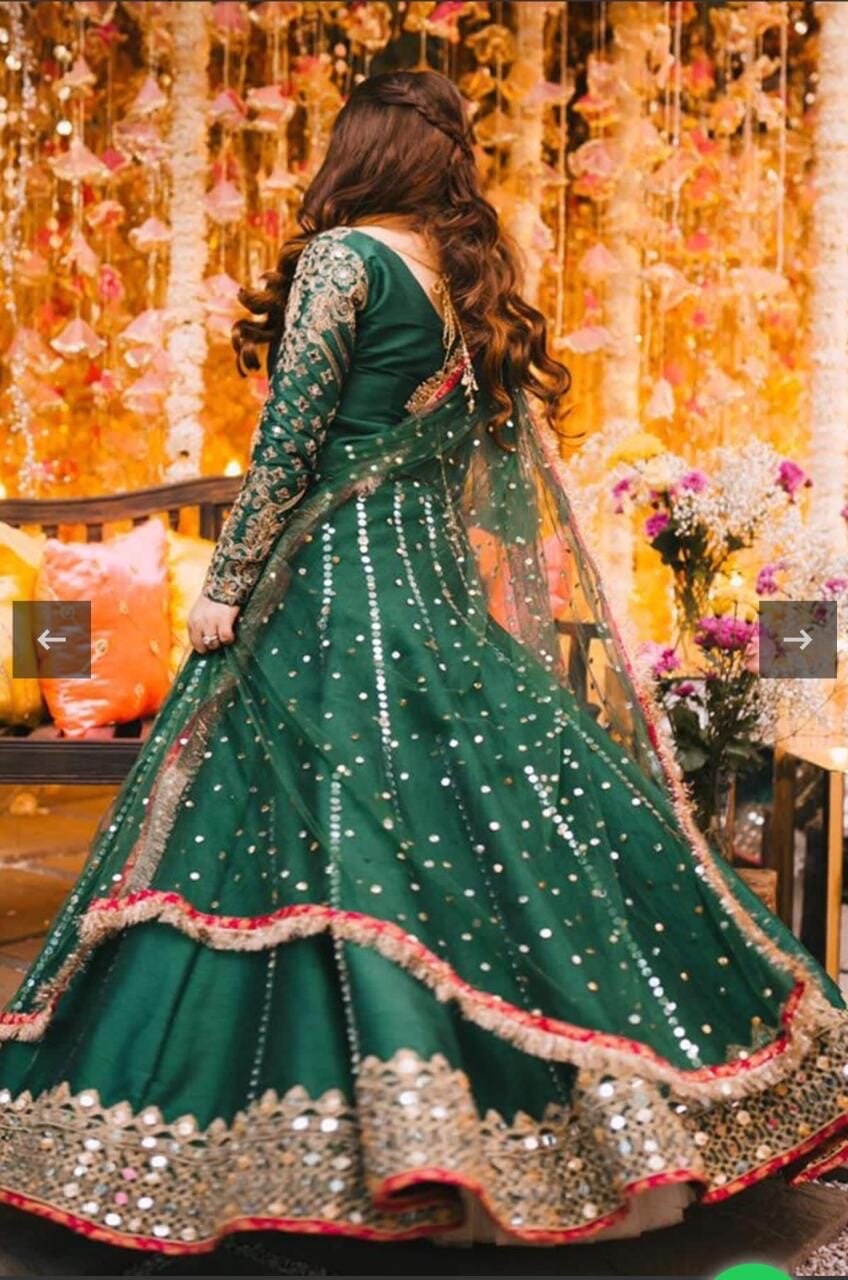 Zeenat Mehendi Lehenga